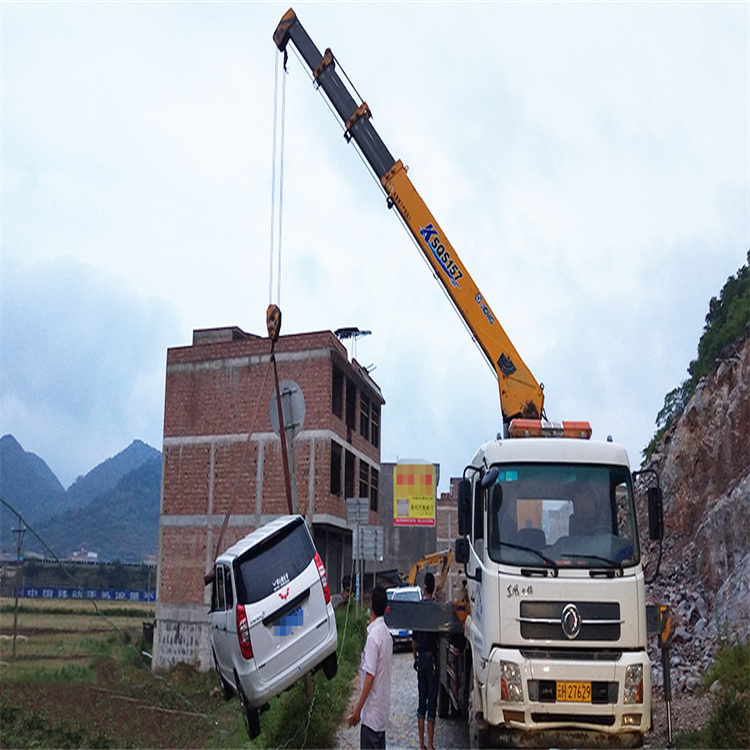 道路救援用随车吊应急服务：高效、可靠的紧急救援解决方案